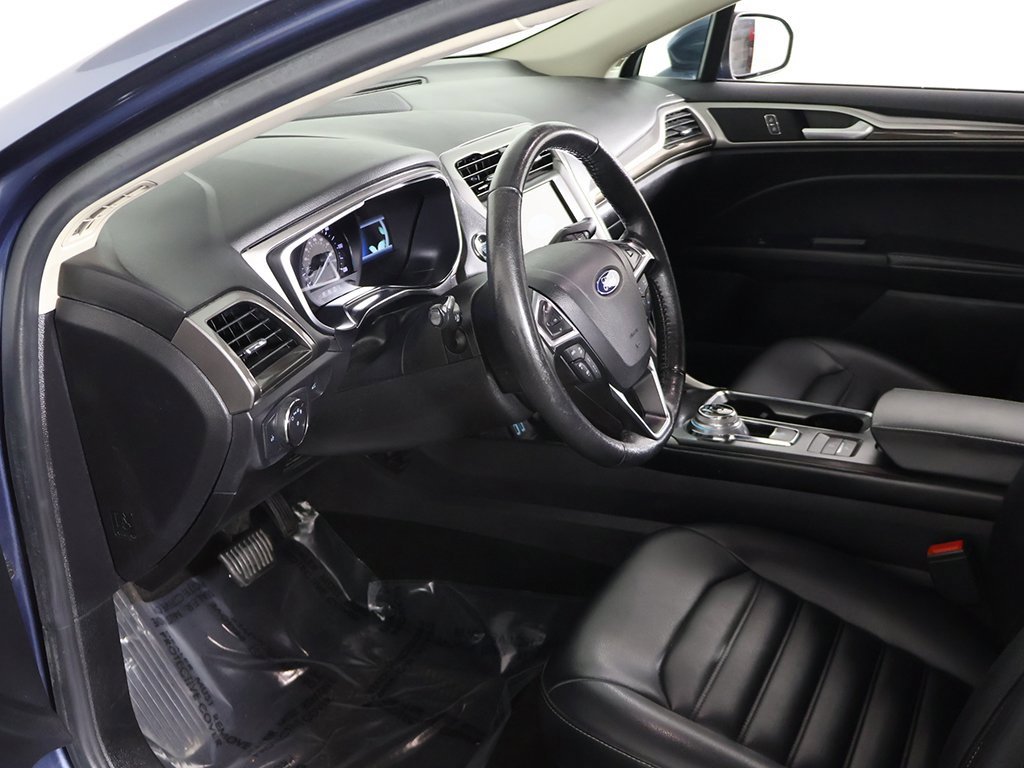 Used 2019 Ford Fusion SEL image 22
