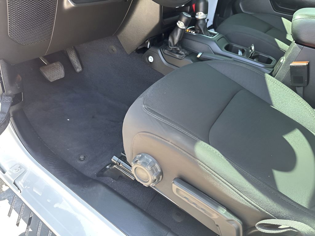 Used 2022 Jeep Wrangler Unlimited Sport image 28