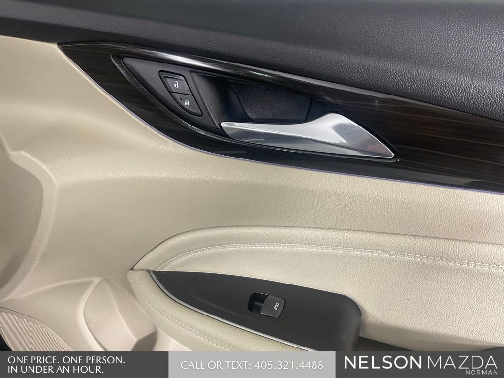 Used 2018 Buick Regal Essence w/ Driver Confidence Package #1 AWD/4WD image 21