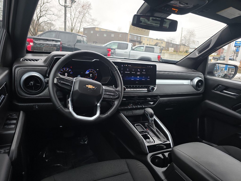 Used 2025 Chevrolet Colorado LT image 19