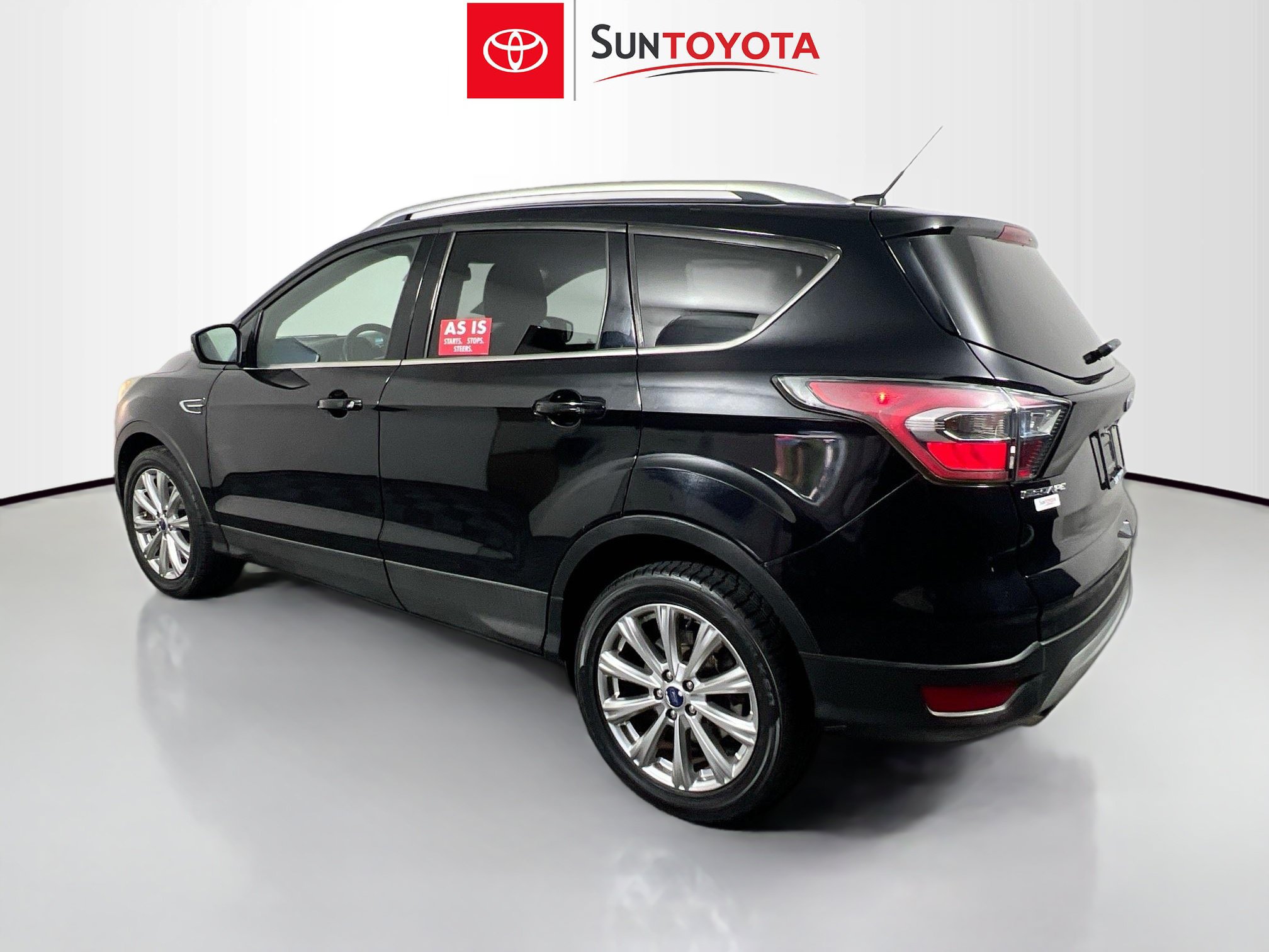 Used 2017 Ford Escape Titanium AWD/4WD image 6