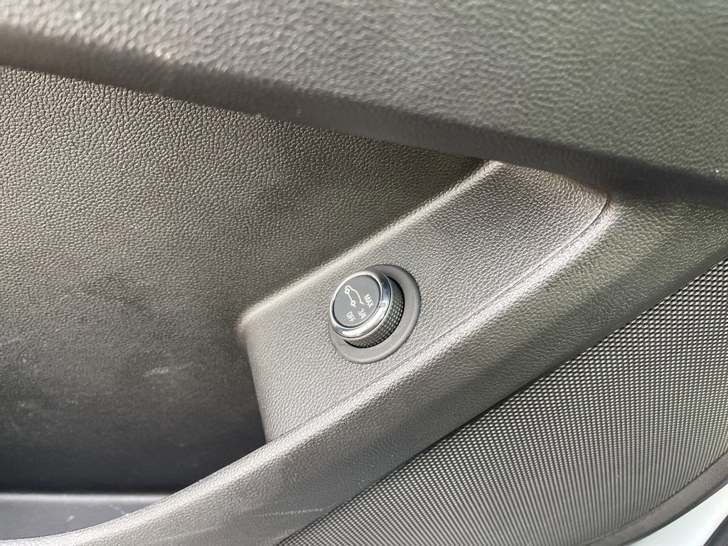 Certified 2023 Chevrolet Traverse LT image 37