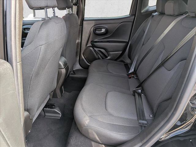 Used 2023 Jeep Renegade Latitude image 20
