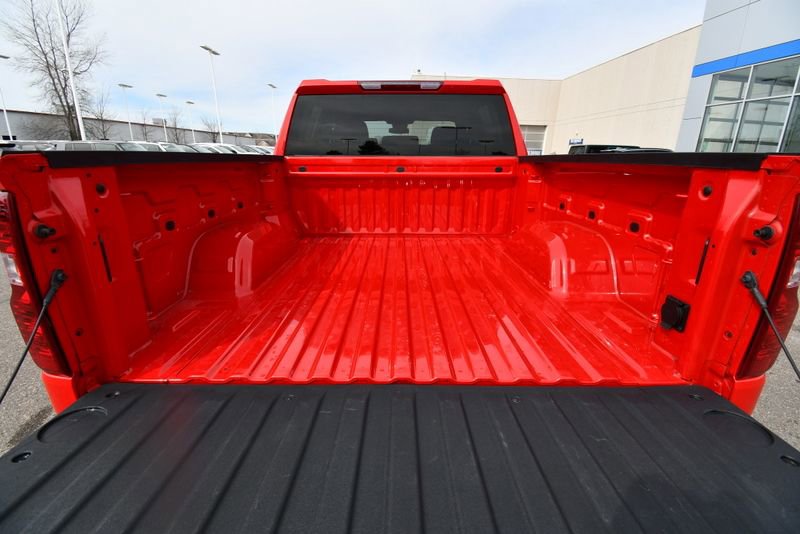 Used 2022 Chevrolet Silverado 1500 Custom AWD/4WD image 7