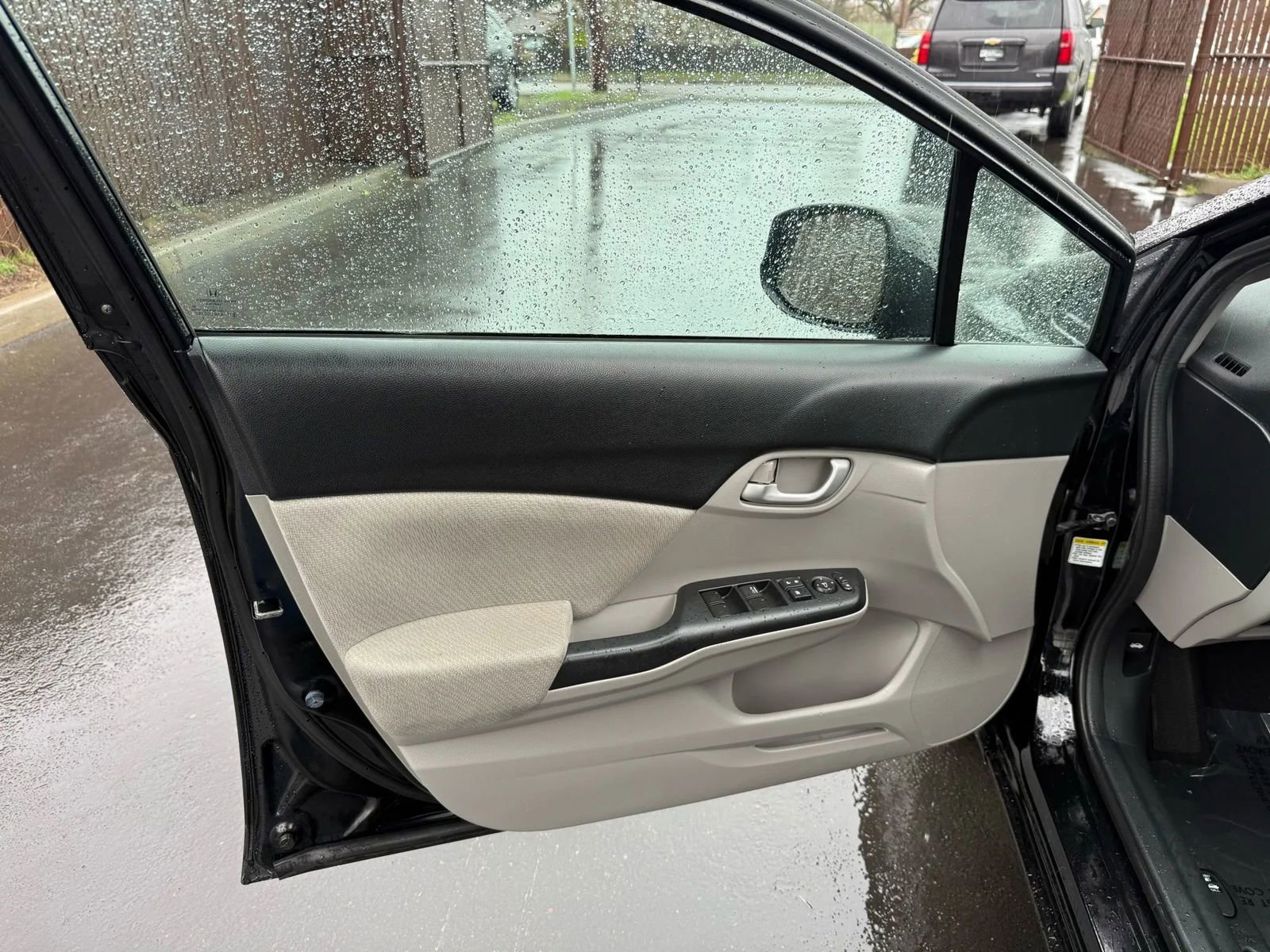 Used 2013 Honda Civic LX image 9