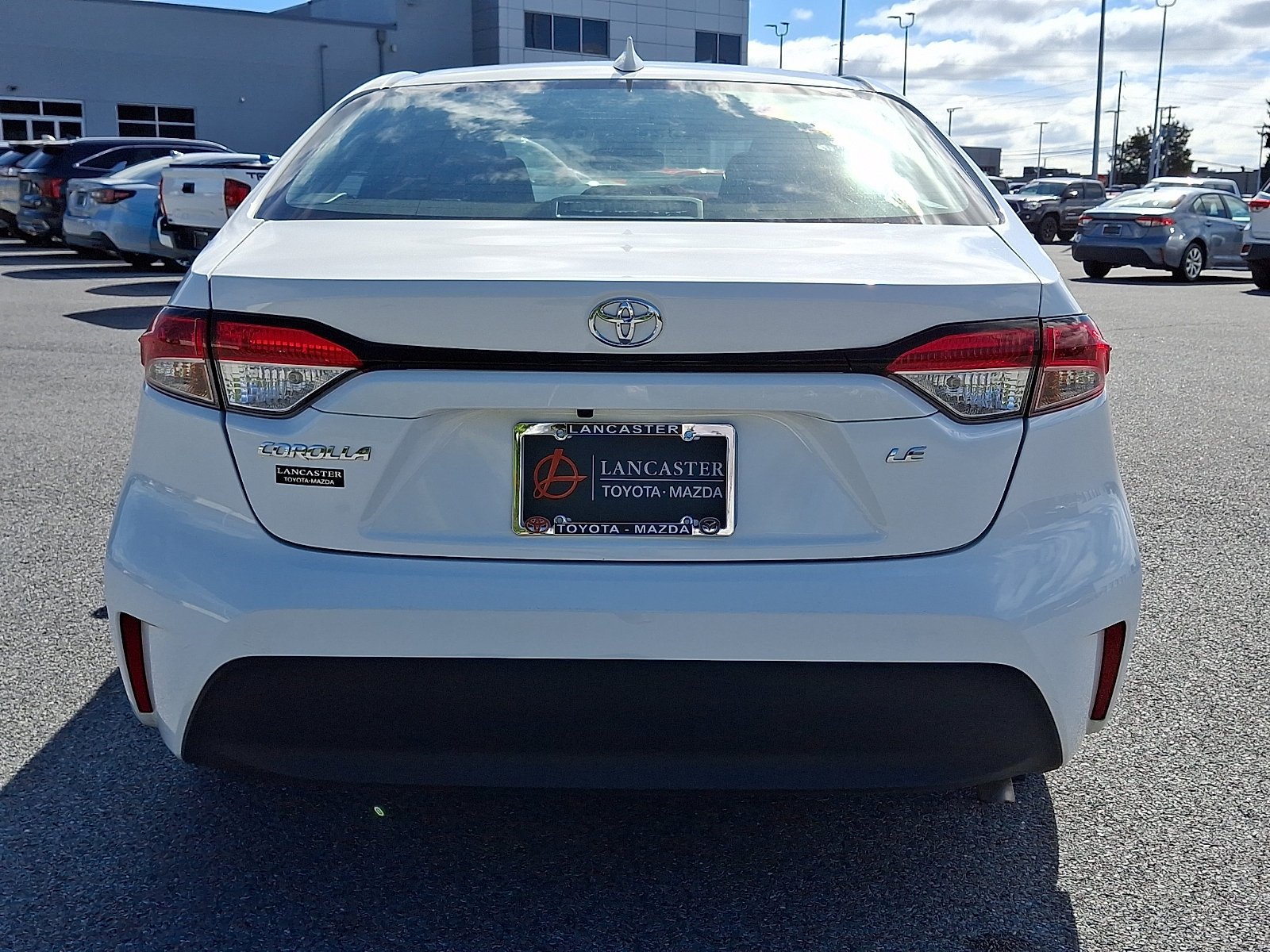 Used 2025 Toyota Corolla LE FWD image 6