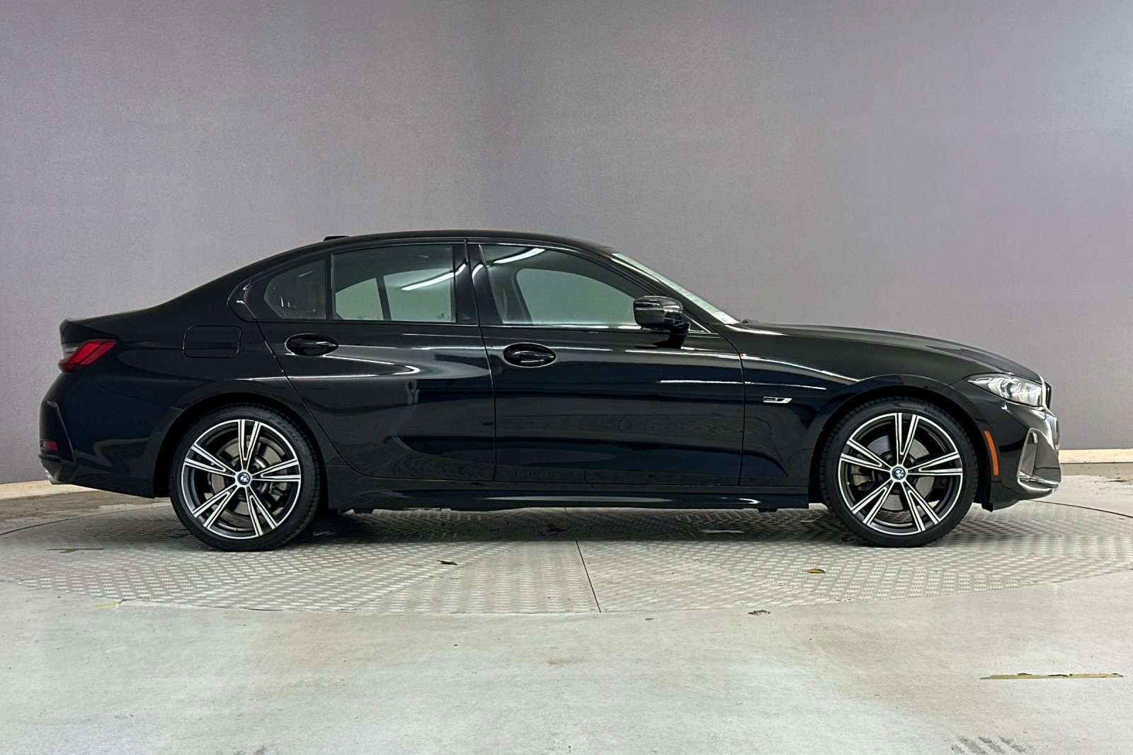 Used 2023 BMW 330e w/ Driving Assistance Package RWD image 7