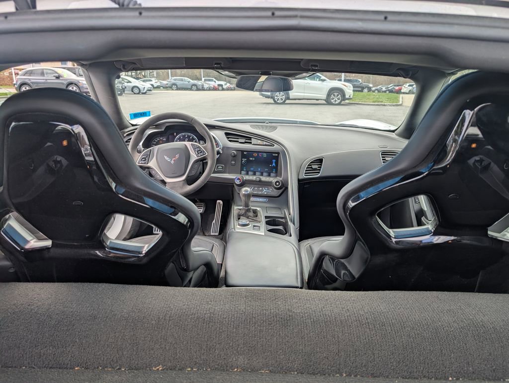 Used 2015 Chevrolet Corvette Stingray Coupe RWD image 13