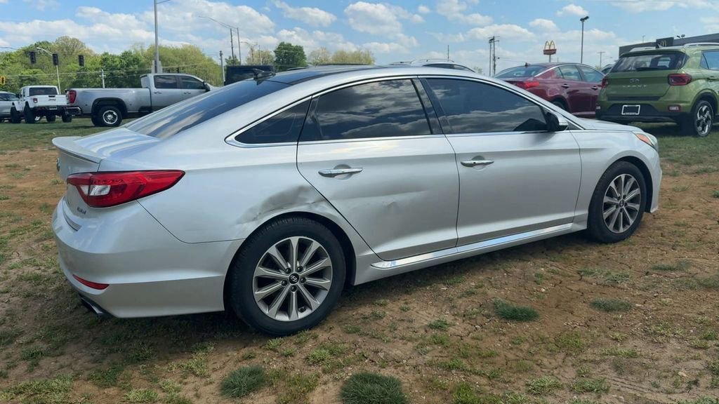 Used 2016 Hyundai Sonata Limited w/ Option Group 04 FWD image 7