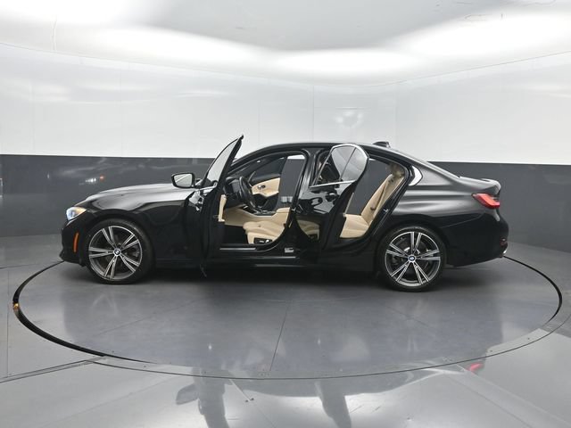 Used 2022 BMW 330i Sedan w/ Driving Assistance Package RWD image 33