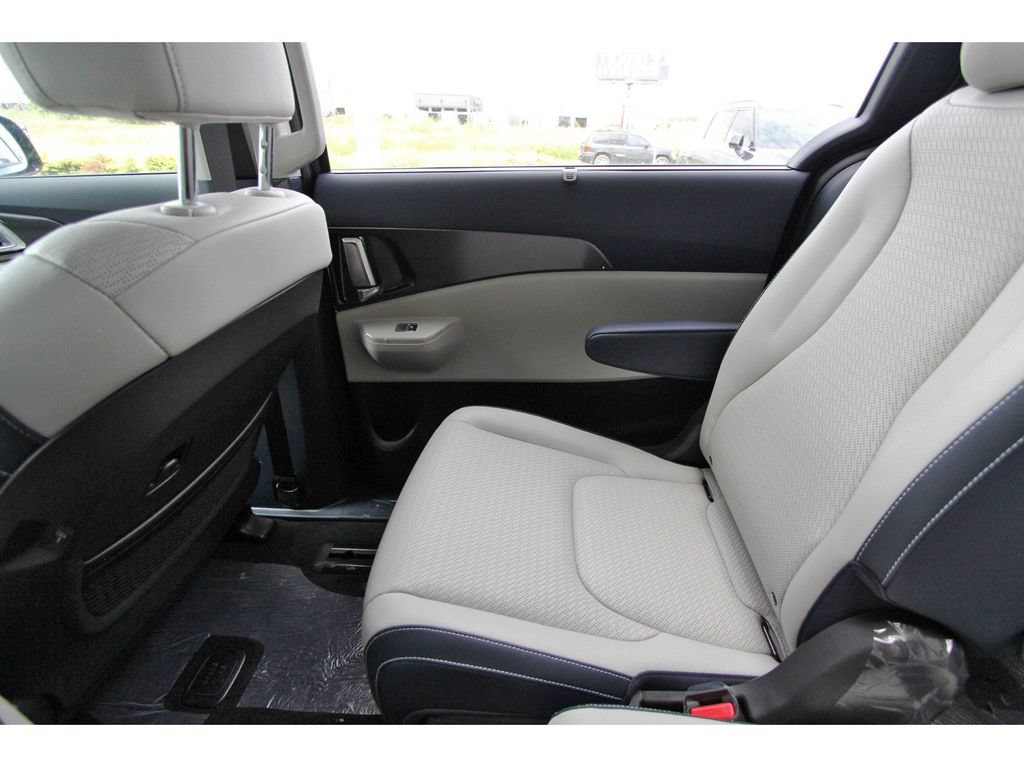 New 2026 Kia Carnival SX Prestige FWD image 11