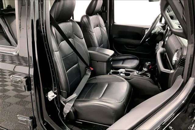 Used 2023 Jeep Wrangler Unlimited Sahara w/ Cold Weather Group image 8