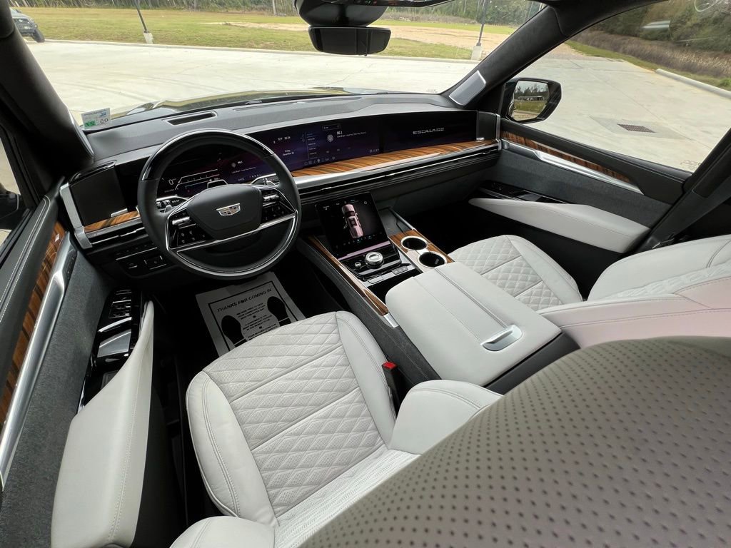 Used 2025 Cadillac Escalade Sport Platinum w/ LPO, ONYX Package image 12