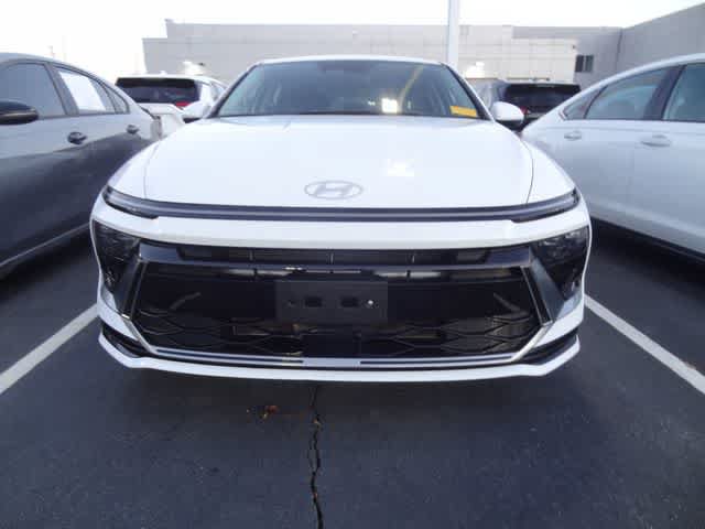 Used 2024 Hyundai Sonata SEL FWD image 2