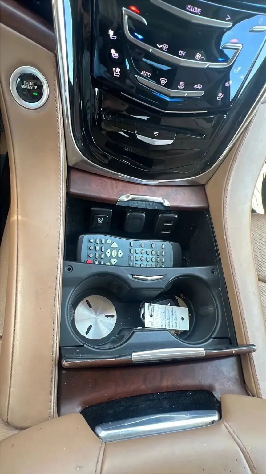 Used 2016 Cadillac Escalade Platinum image 19