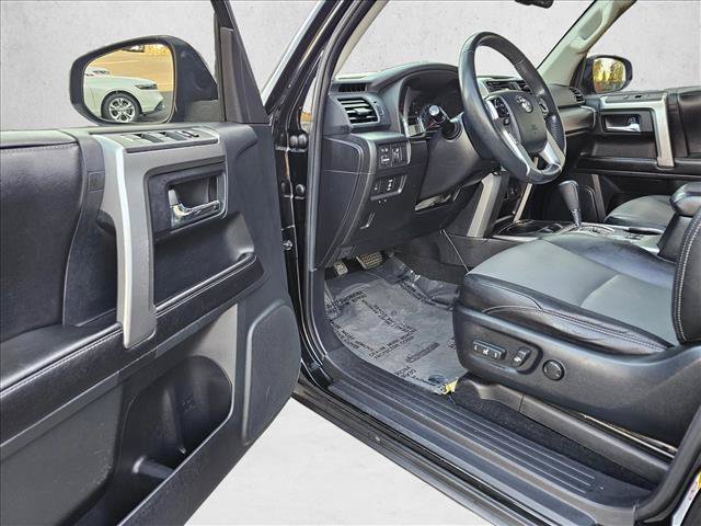 Used 2015 Toyota 4Runner SR5 Premium RWD image 20