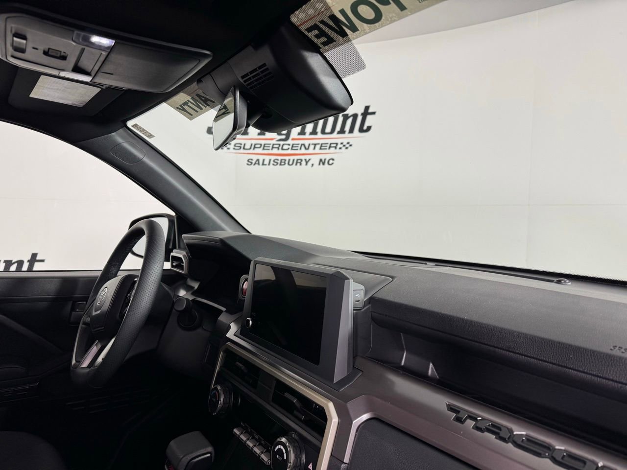 Used 2025 Toyota Tacoma TRD Off-Road image 32