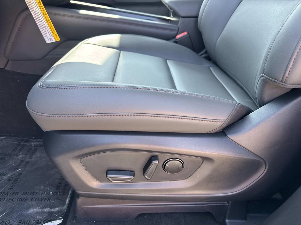 New 2026 Ford Explorer Active w/ Active Comfort Package image 8