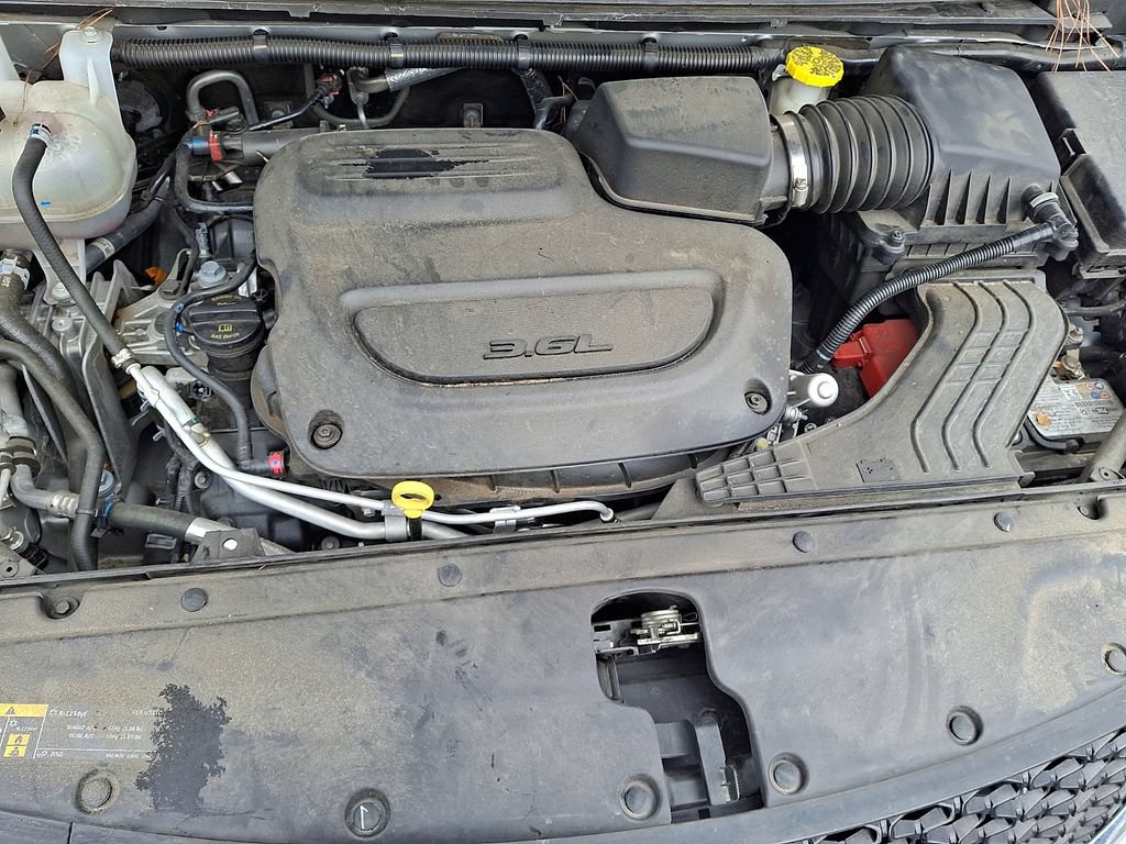 Used 2024 Chrysler Pacifica Touring-L FWD image 28