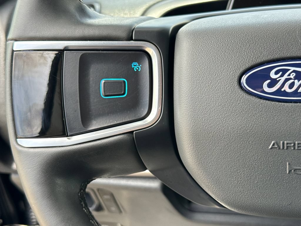 Used 2025 Ford Expedition Active RWD image 17
