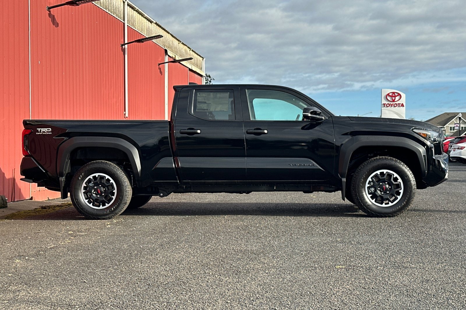 New 2025 Toyota Tacoma TRD Off-Road w/ TRD Off Road Premium Package image 3