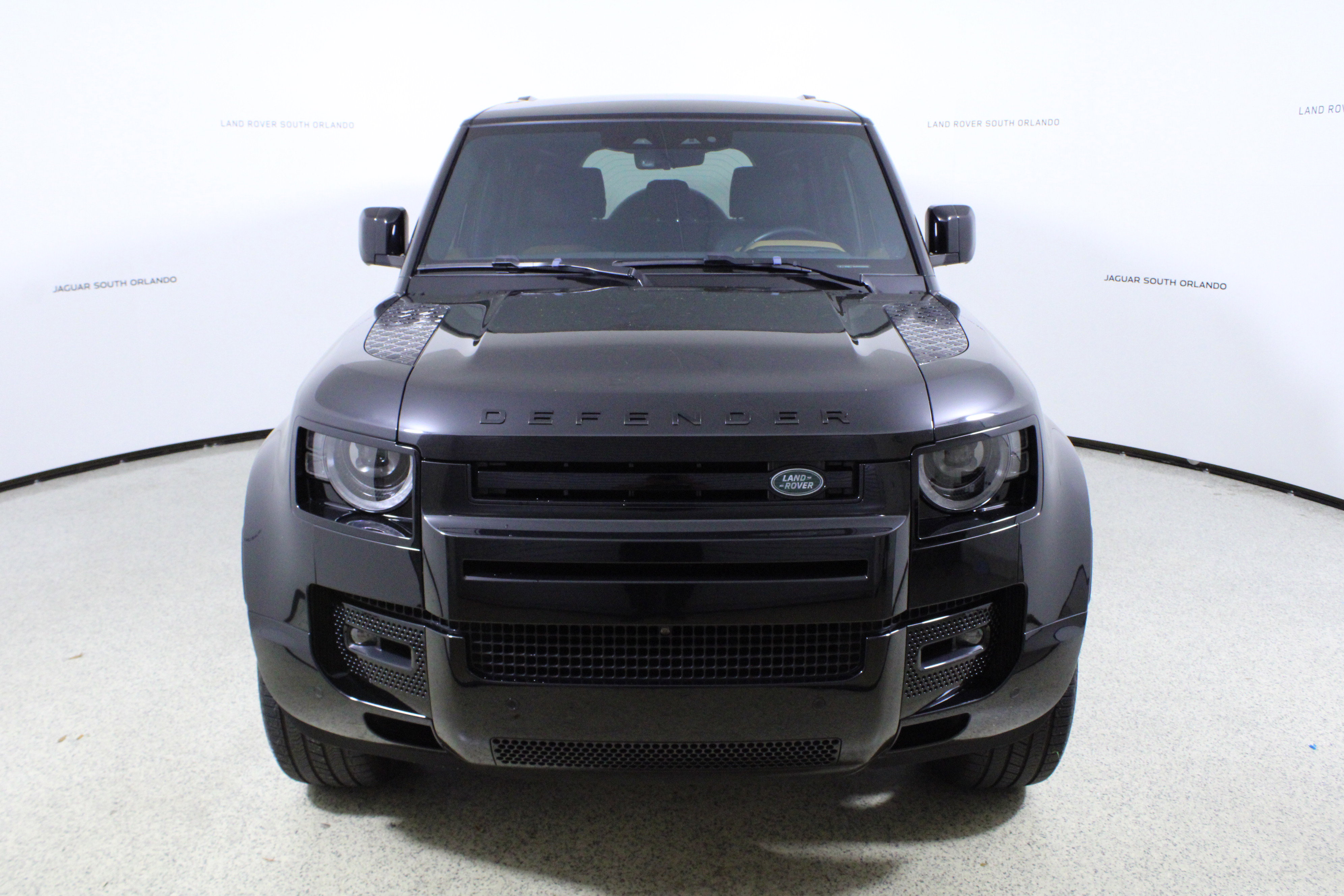Used 2022 Land Rover Defender 110 X image 2