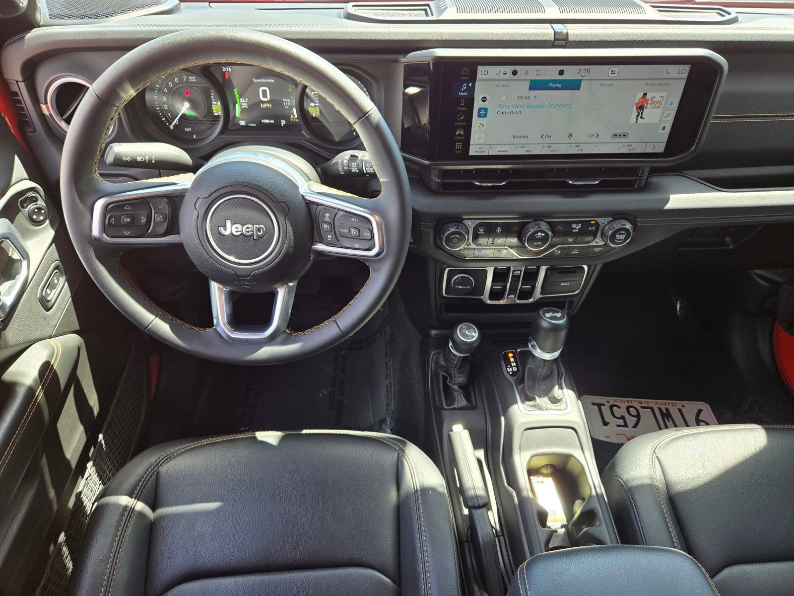 Used 2024 Jeep Wrangler Unlimited Sahara w/ Safety Group AWD/4WD image 11