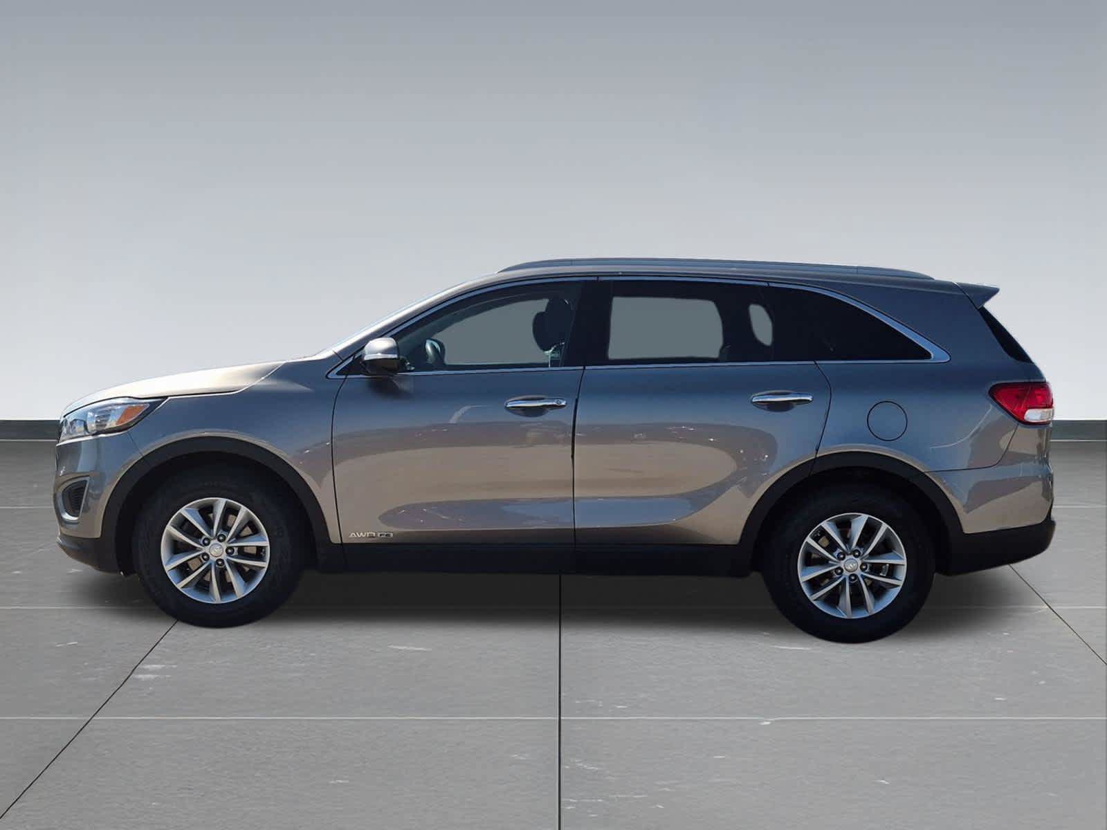 Used 2016 Kia Sorento LX AWD/4WD image 3