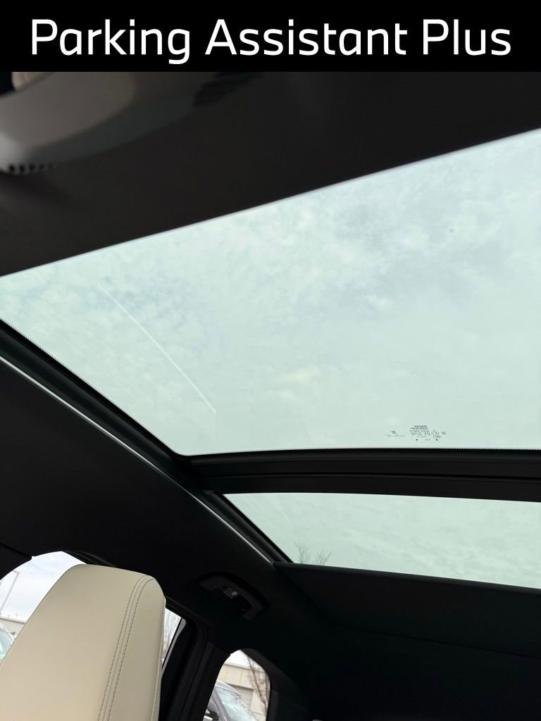 Certified 2025 BMW X1 xDrive28i w/ Technology Package image 20