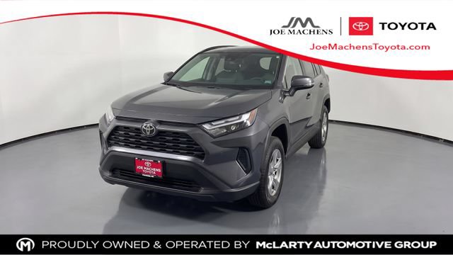 Used 2024 Toyota RAV4 XLE AWD/4WD image 1