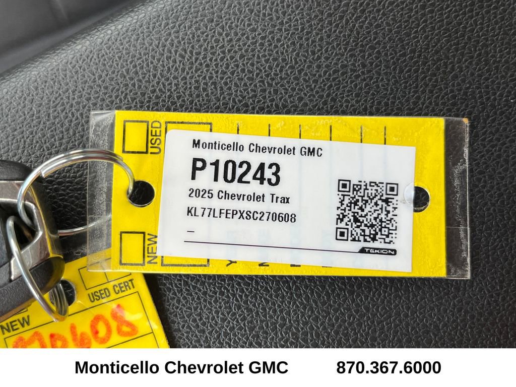 Used 2025 Chevrolet Trax LS FWD image 23