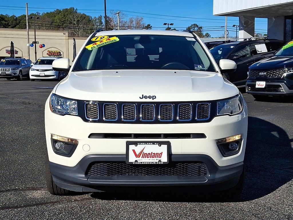Used 2019 Jeep Compass Latitude w/ Cold Weather Group image 2