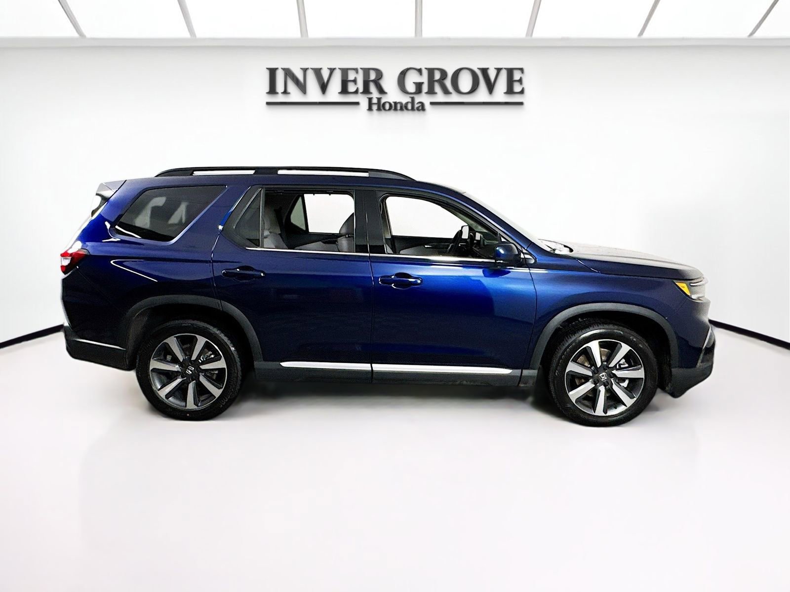 Certified 2025 Honda Pilot Elite image 4
