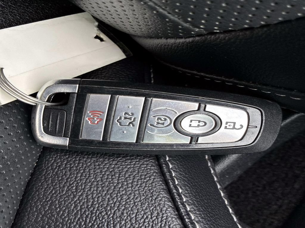 Used 2020 Ford Mustang Premium RWD image 9