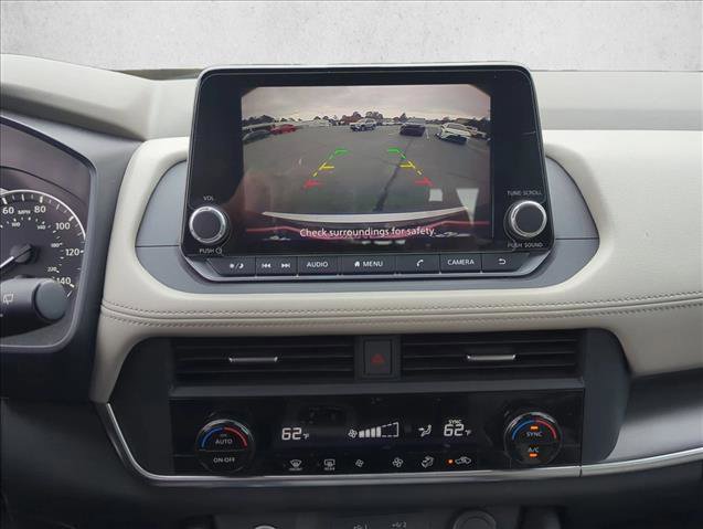 Used 2023 Nissan Rogue SV image 15