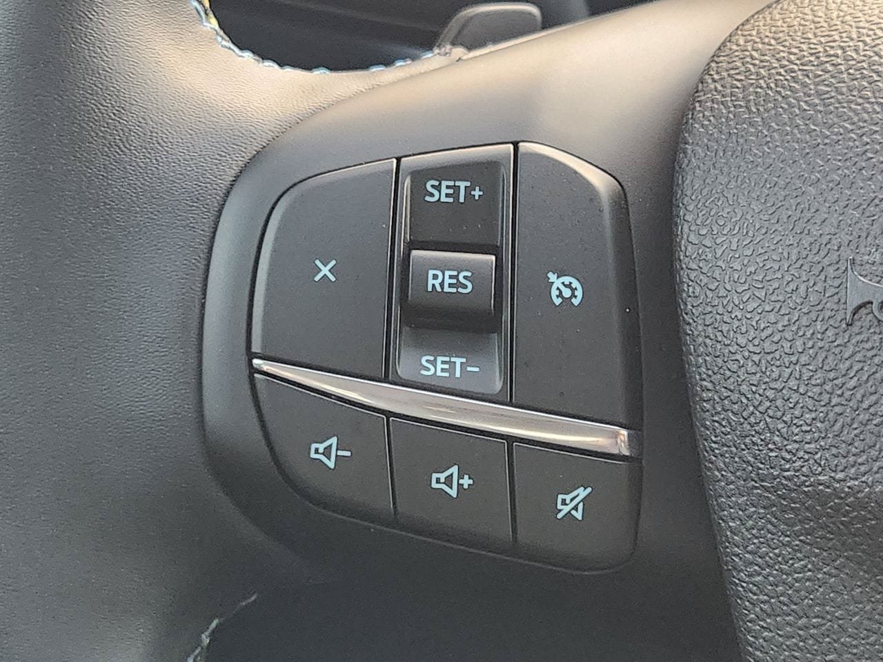 Used 2025 Ford Maverick Lobo AWD/4WD image 26