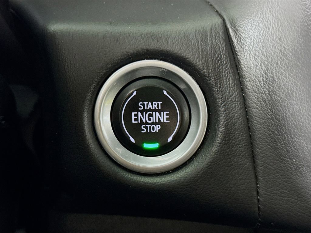 Used 2022 GMC Yukon SLT w/ SLT Luxury Package image 29