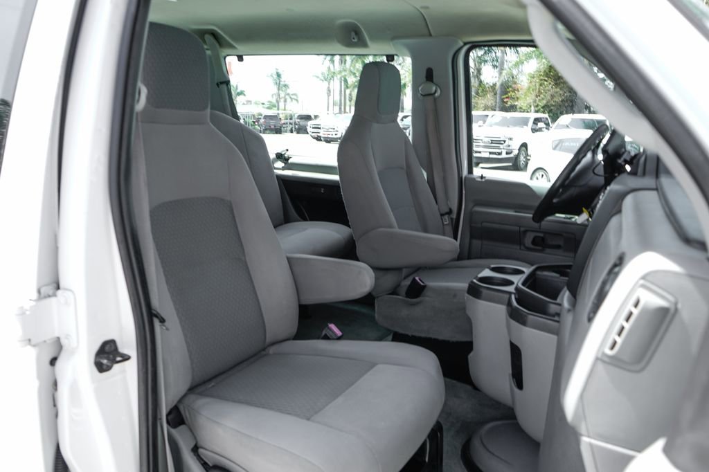 Used 2014 Ford E-350 and Econoline 350 XLT RWD image 33