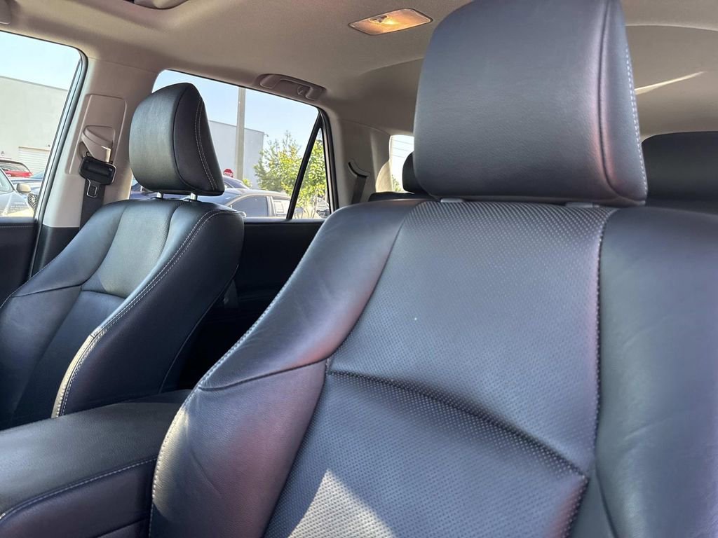 Used 2024 Toyota 4Runner Limited AWD/4WD image 27