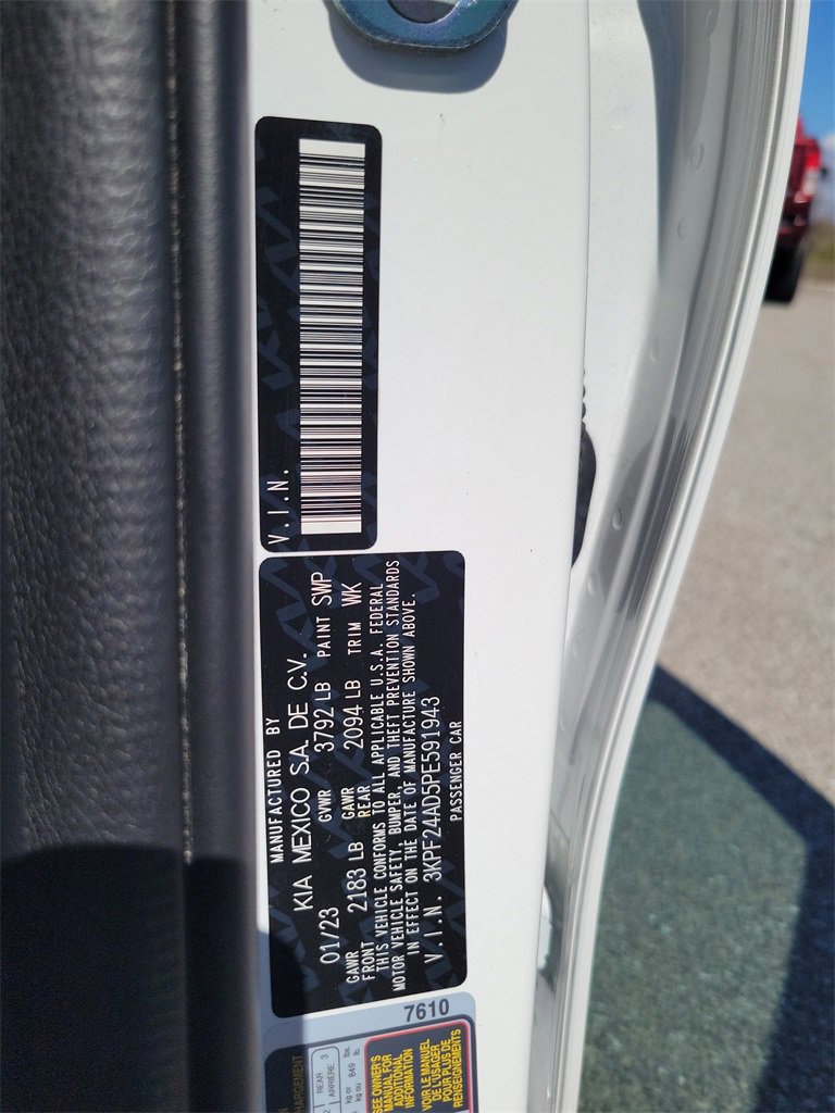 Used 2023 Kia Forte LXS w/ LXS Technology Package image 32