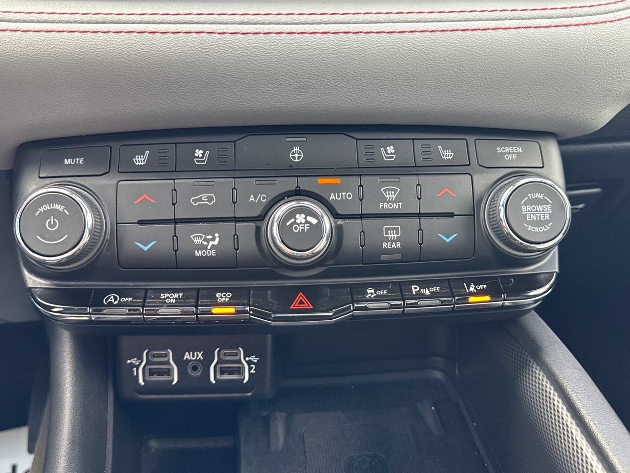 Used 2024 Dodge Durango GT AWD/4WD image 23