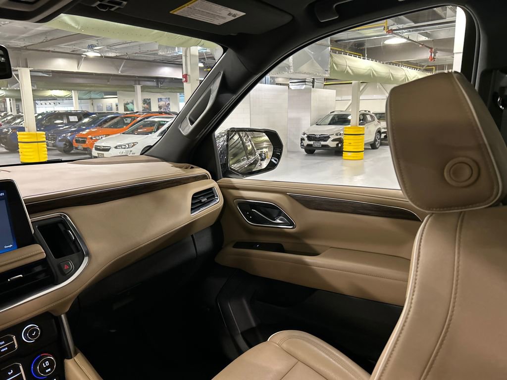 Used 2023 Chevrolet Tahoe Premier AWD/4WD image 27