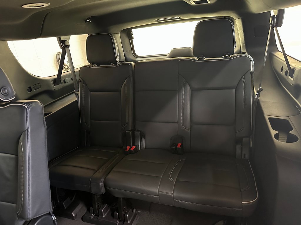 Used 2024 Chevrolet Suburban Premier image 40