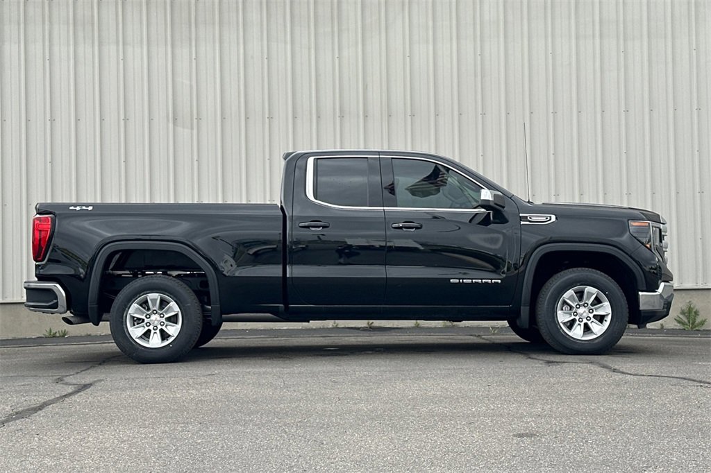 New 2025 GMC Sierra 1500 SLE image 4