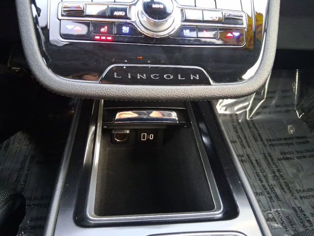 Used 2021 Lincoln Corsair Reserve w/ Equipment Group 201A image 28