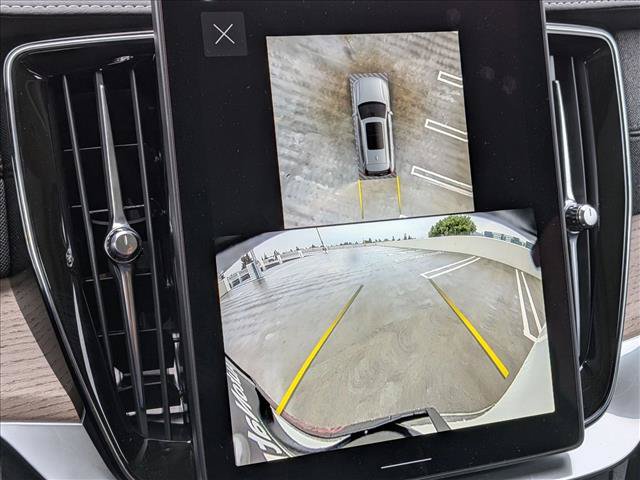 New 2026 Volvo XC90 B5 Plus w/ Protection Package AWD/4WD image 14