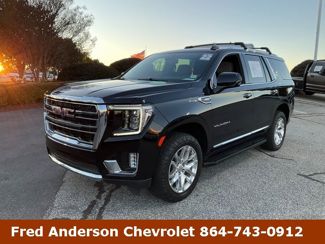 Used 2022 GMC Yukon SLT w/ SLT Premium Package