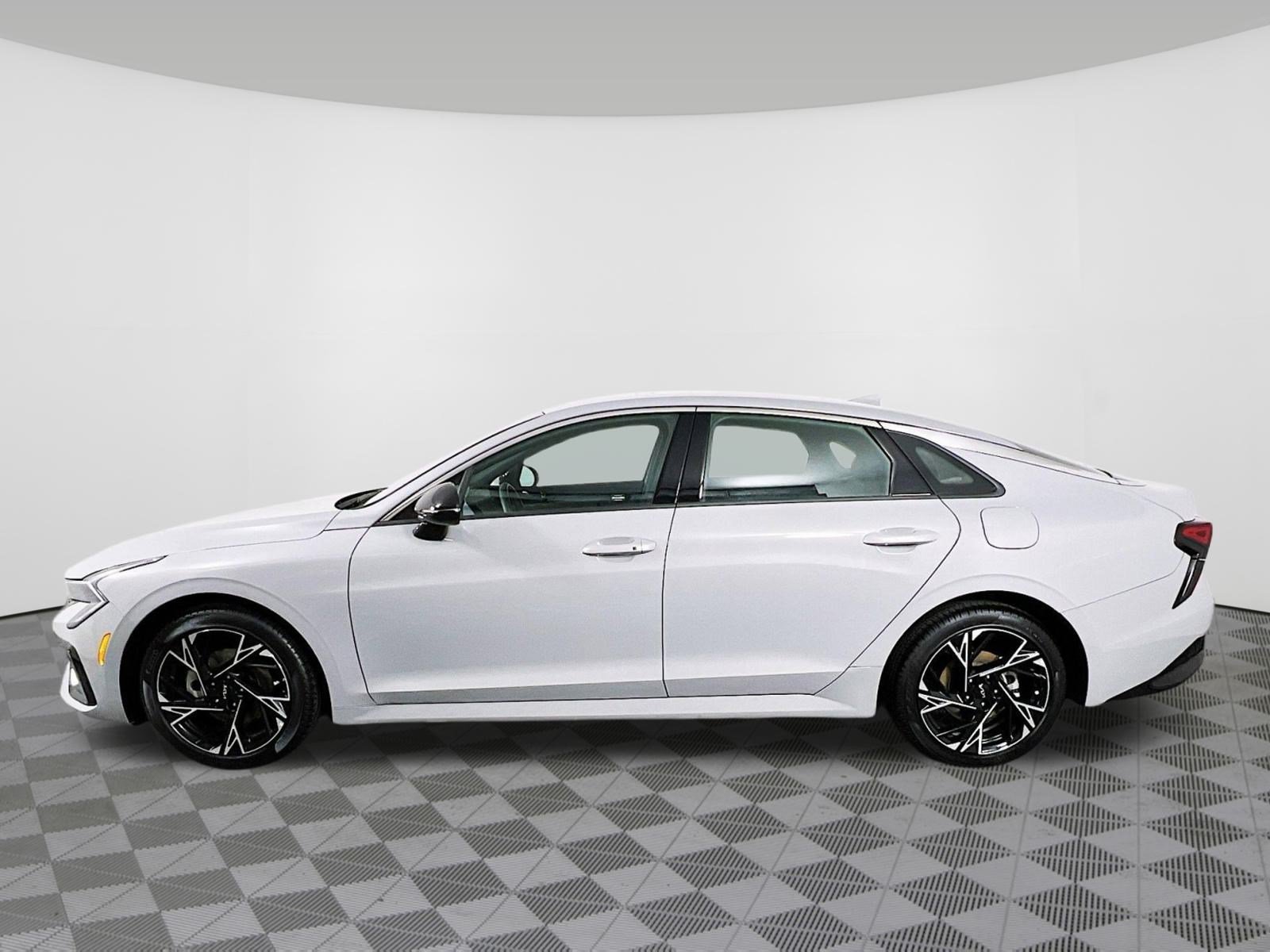 New 2025 Kia K5 GT-Line FWD image 28