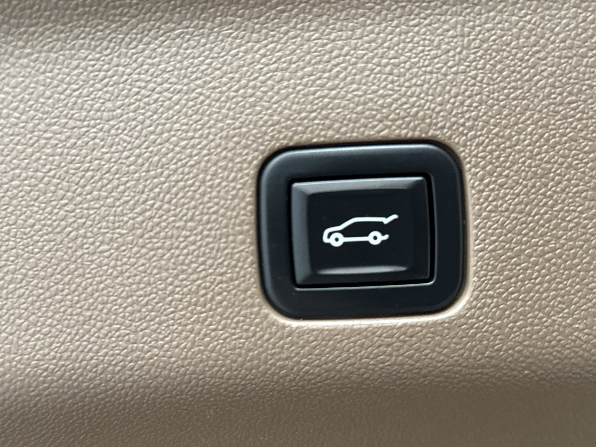 Used 2022 GMC Yukon Denali AWD/4WD image 25