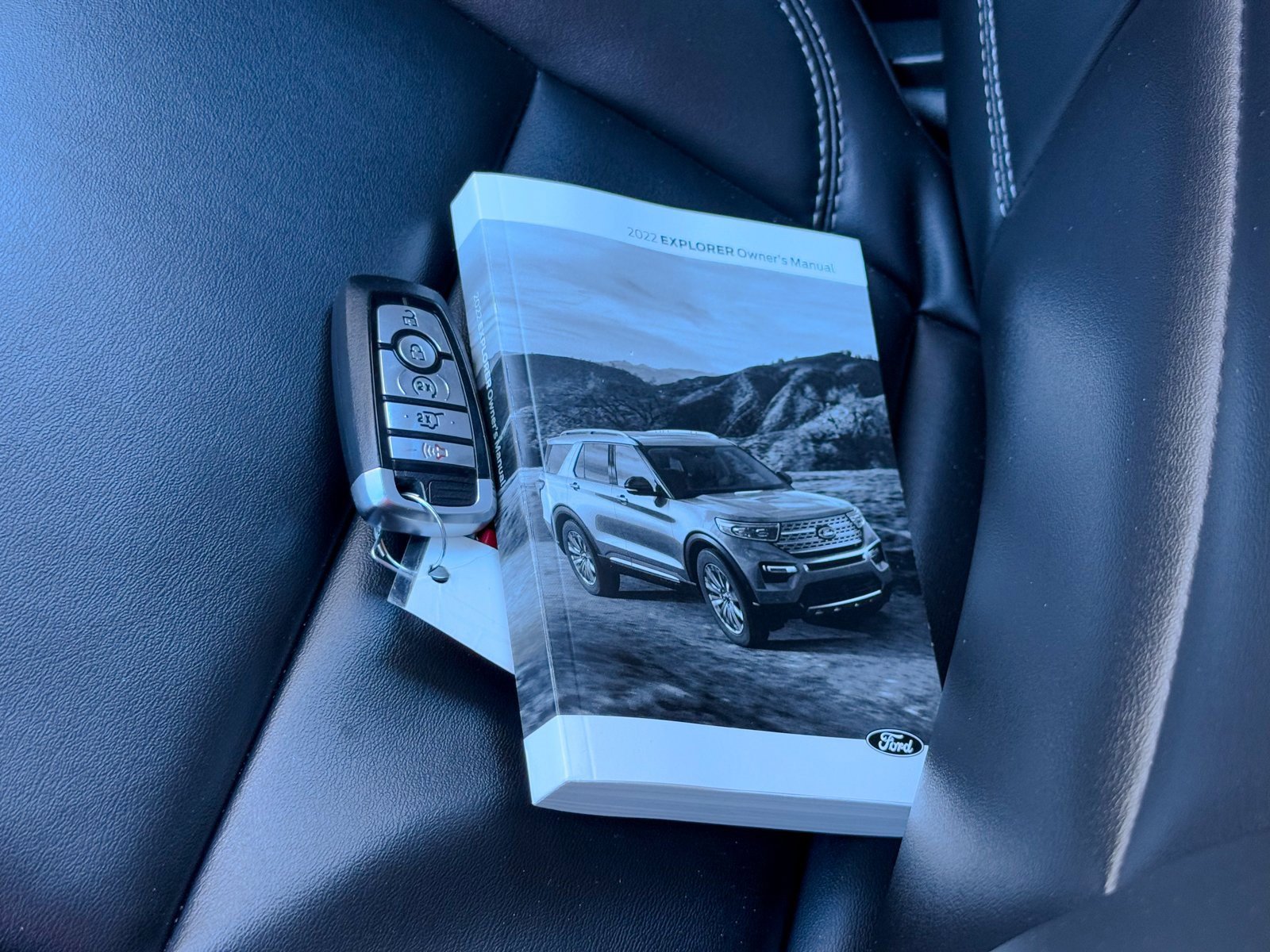 Certified 2022 Ford Explorer XLT w/ Equipment Group 202A image 38